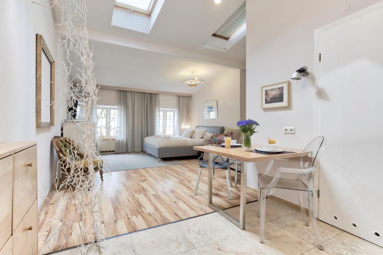 Tyzenhauz Apartments Old Town Краків Екстер'єр фото