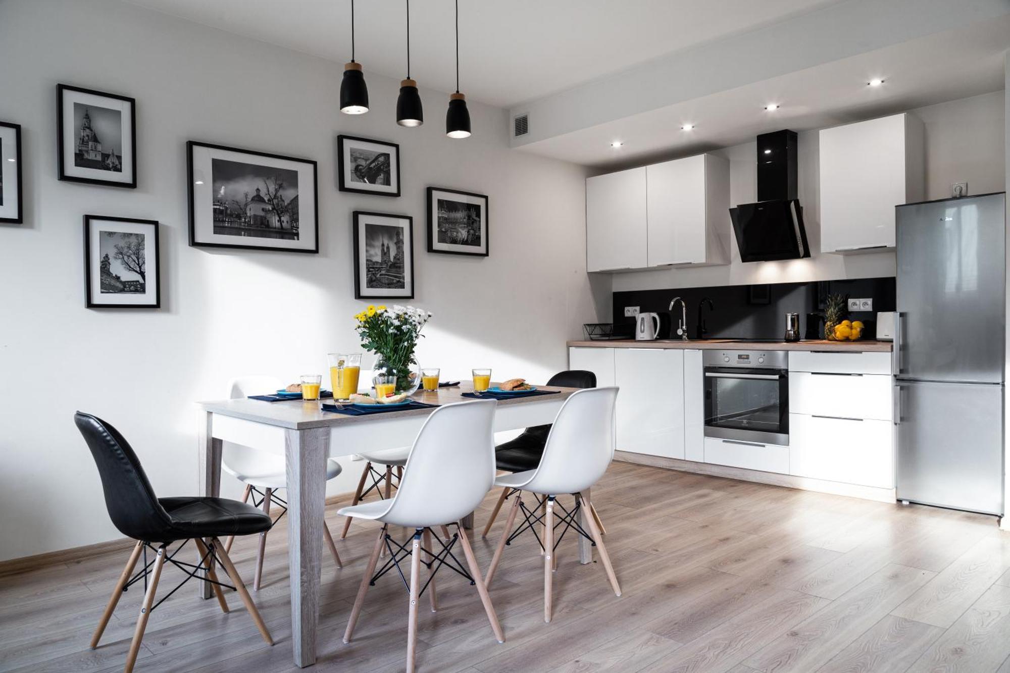 Tyzenhauz Apartments Old Town Краків Екстер'єр фото