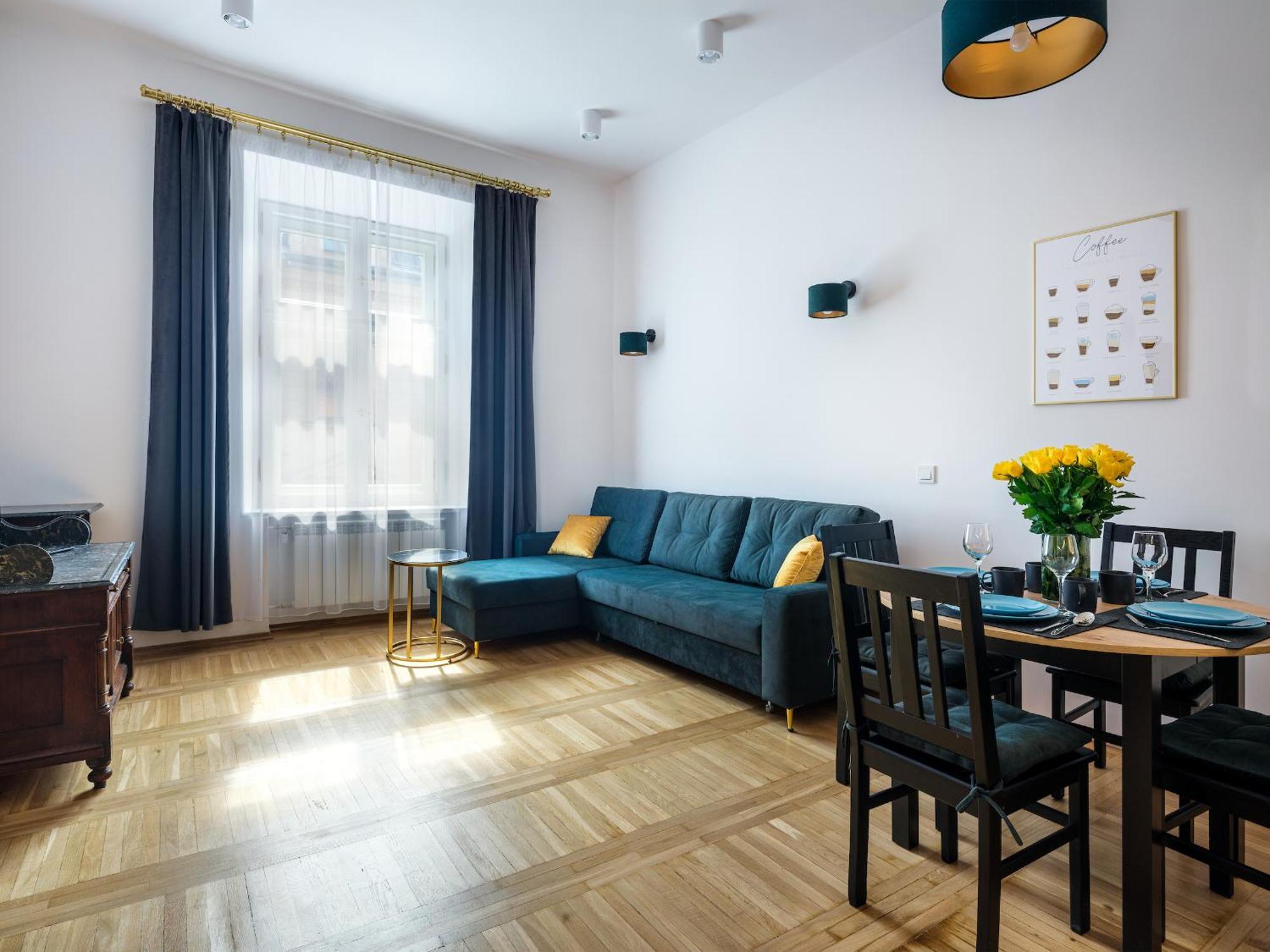 Tyzenhauz Apartments Old Town Краків Екстер'єр фото