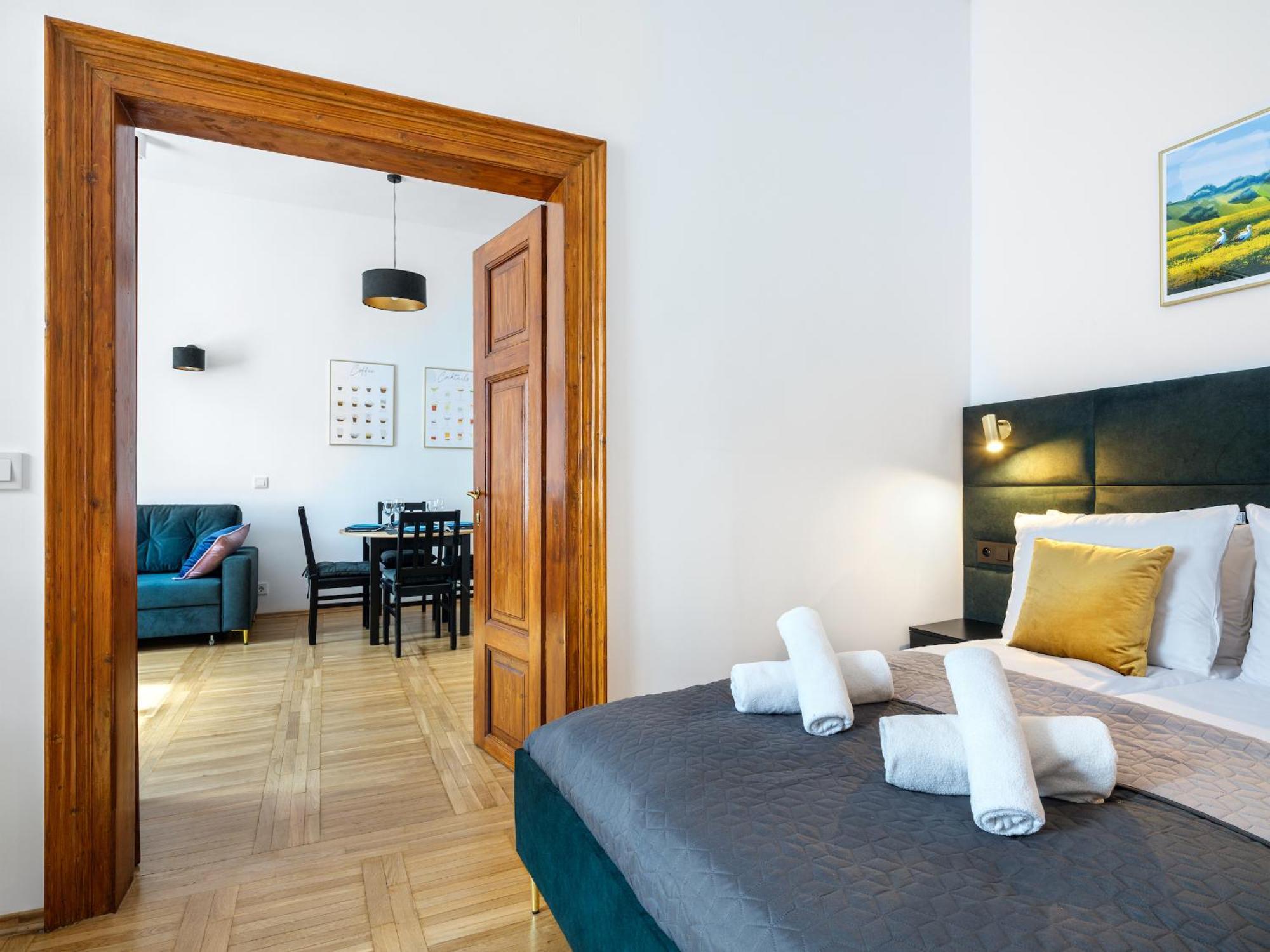 Tyzenhauz Apartments Old Town Краків Номер фото