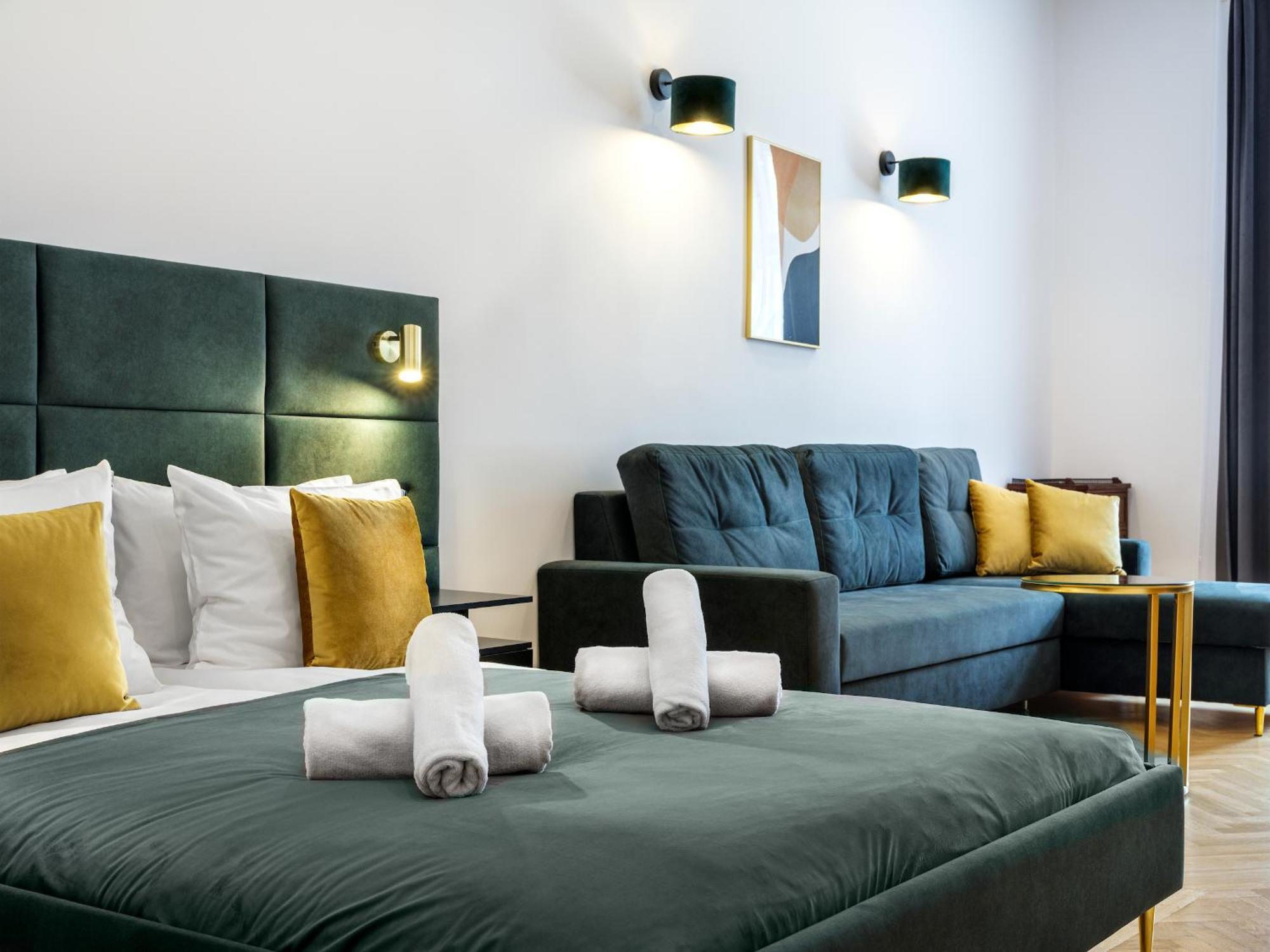 Tyzenhauz Apartments Old Town Краків Екстер'єр фото