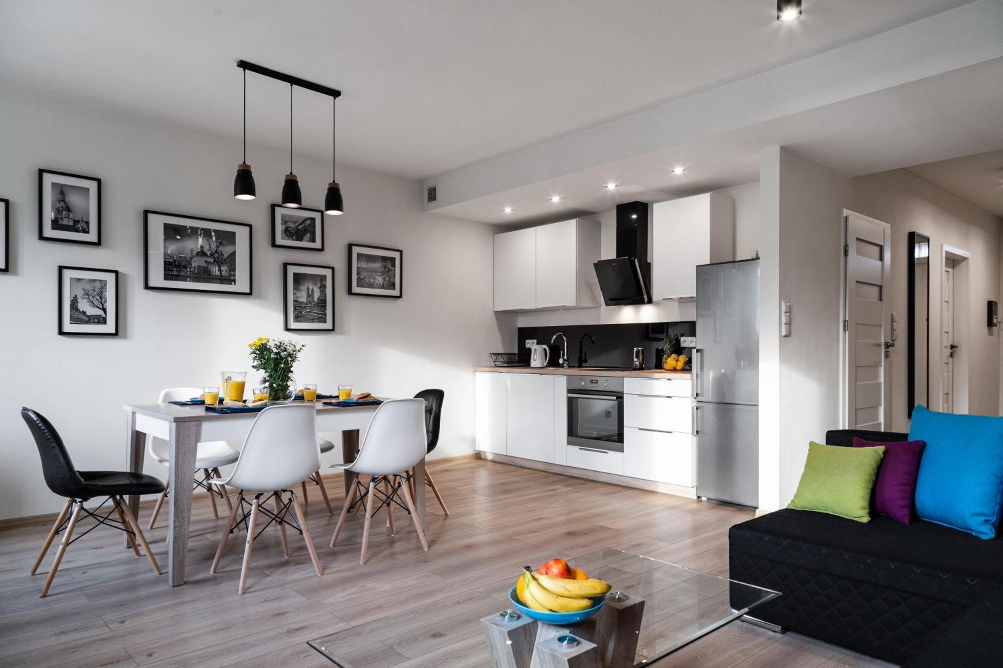 Tyzenhauz Apartments Old Town Краків Екстер'єр фото
