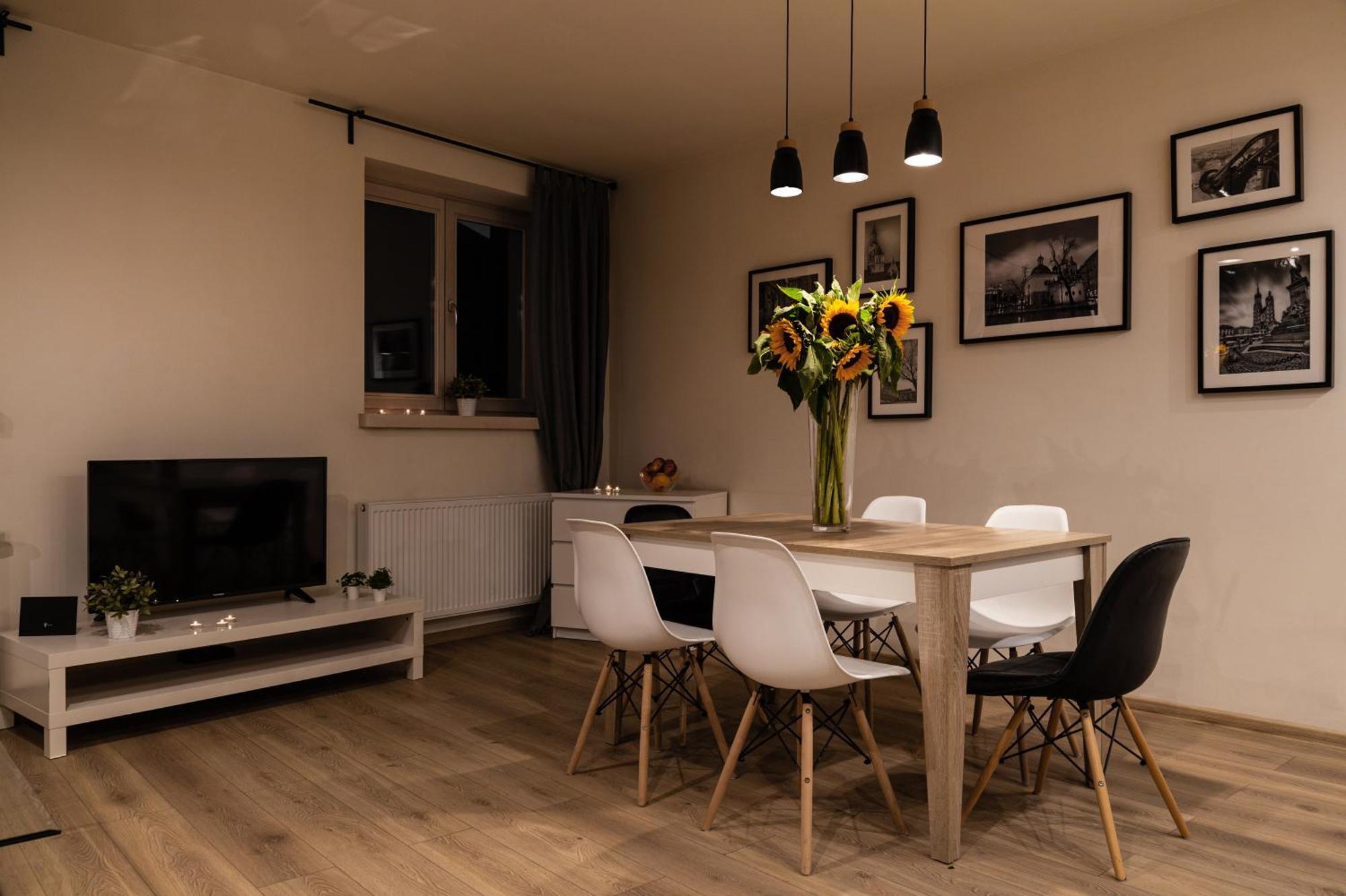 Tyzenhauz Apartments Old Town Краків Екстер'єр фото